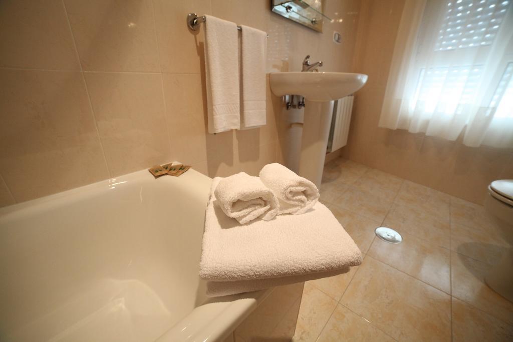 Hotel Rio Ulla Monterroso Номер фото