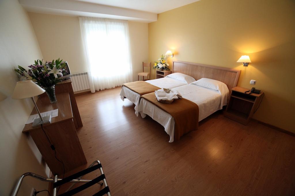 Hotel Rio Ulla Monterroso Екстер'єр фото