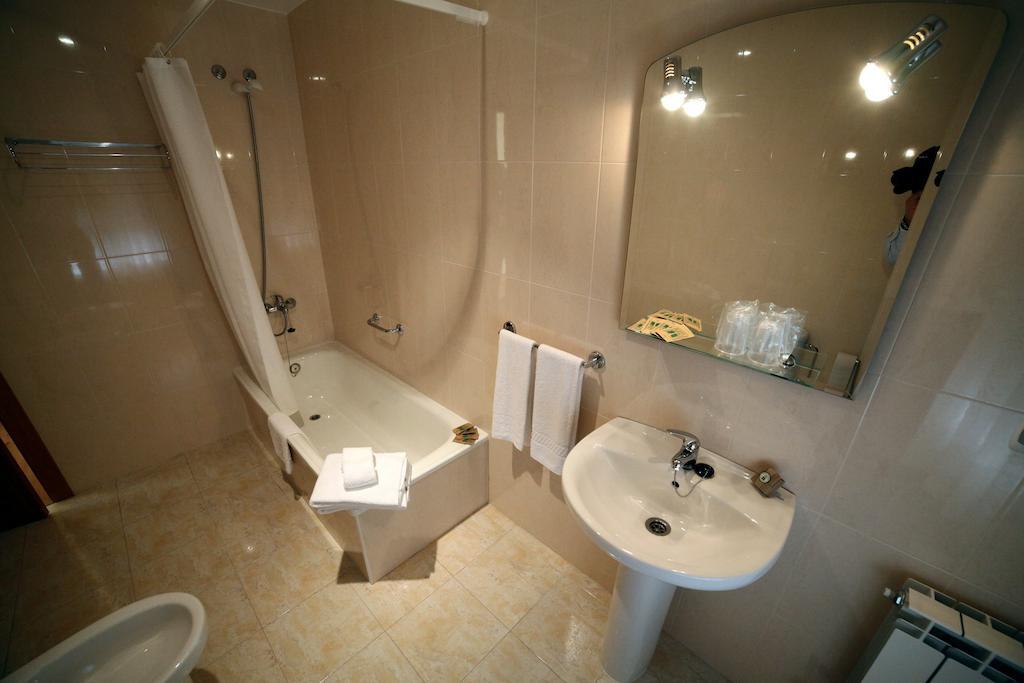 Hotel Rio Ulla Monterroso Номер фото