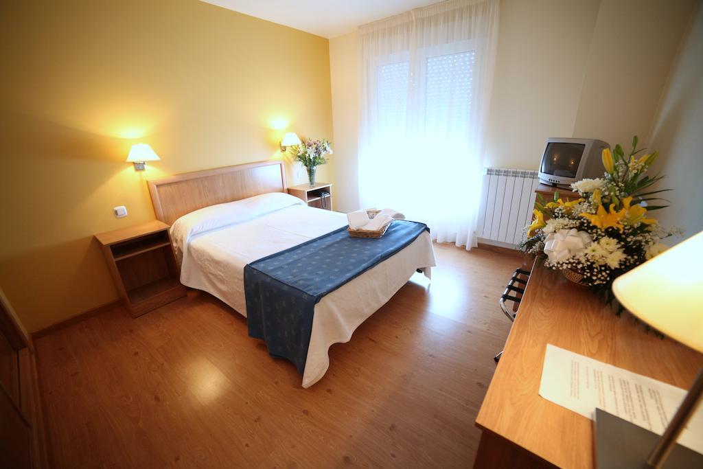 Hotel Rio Ulla Monterroso Екстер'єр фото