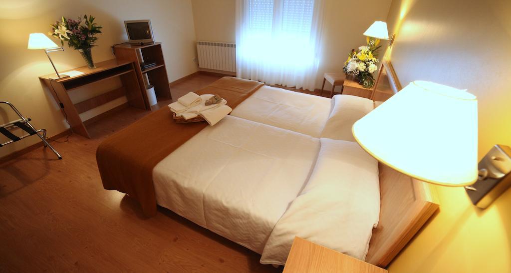 Hotel Rio Ulla Monterroso Номер фото